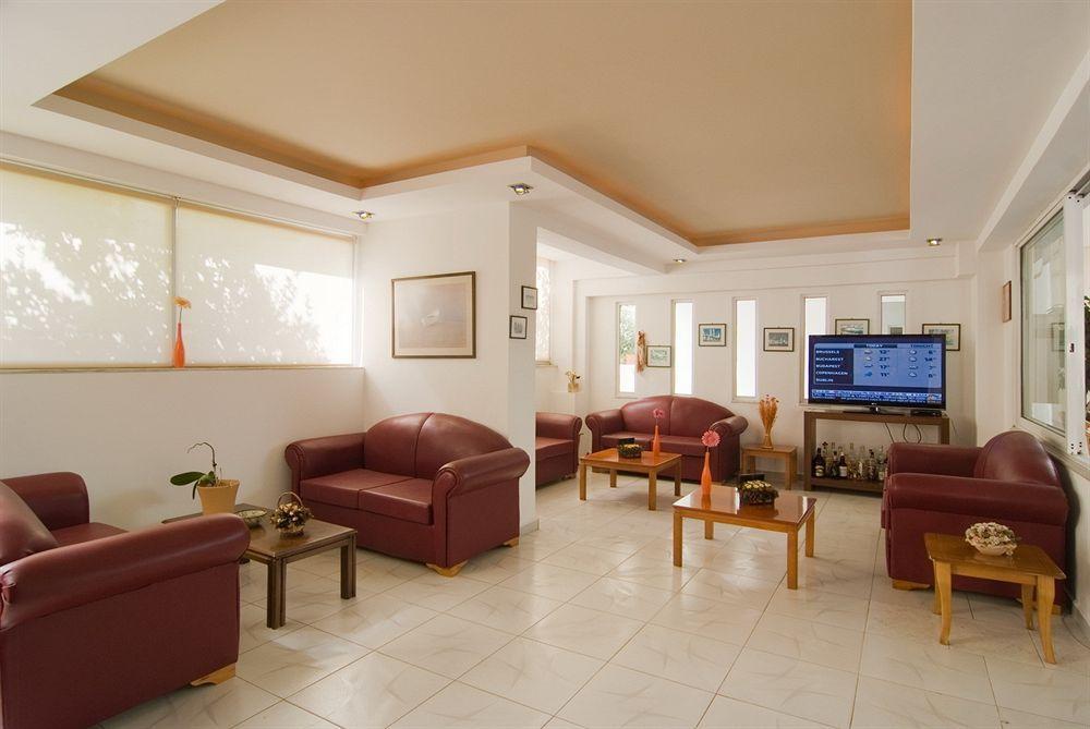 Tropicana Beach Hotel ستالوس المظهر الخارجي الصورة